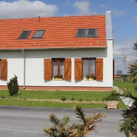 Apartament Babos Tanya Es Lakotanya *