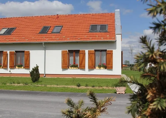 Apartament Babos Tanya Es Lakotanya *